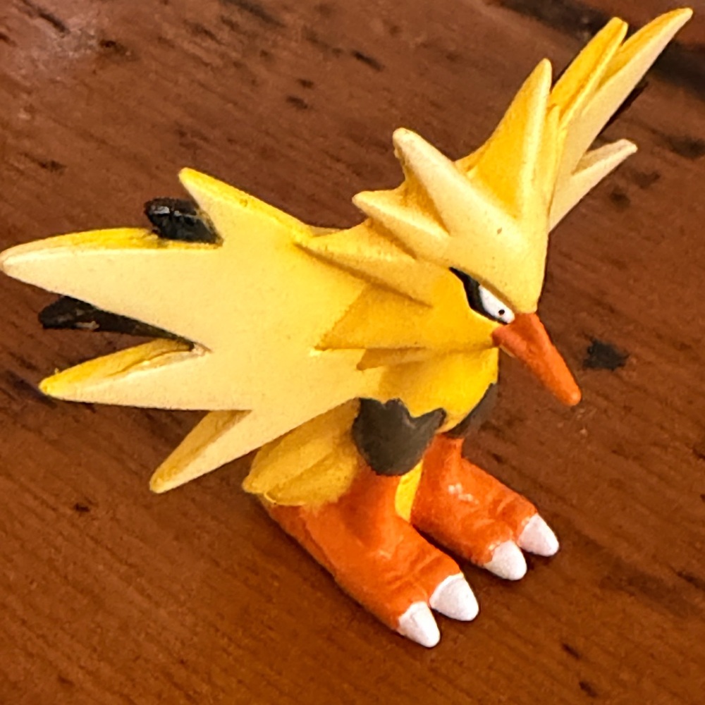 Pokemon Zapdos Original Tomy Figure 2" 1999 - Picture 6 of 7